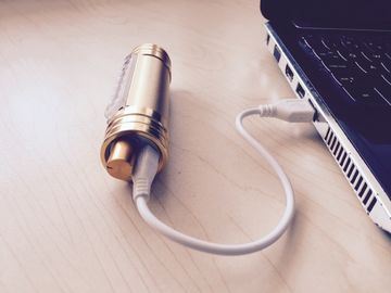 Enam Sumber Lampu Merah Klinis Koneksi USB Infrared Vein Finder Mudah Mendapatkan Gambar Yang Jelas